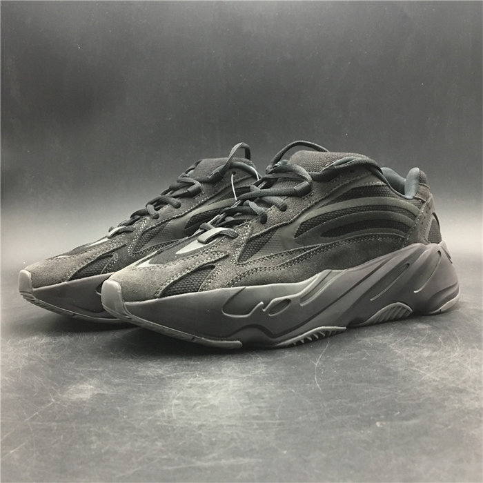 adidas Yeezy Boost 700 V2 Vanta FU6684