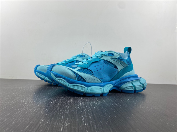 Balenciaga 10 3XL 230