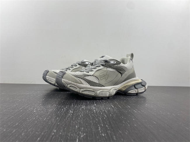 Balenciaga 3XL 230  759692 W3XLH 1212