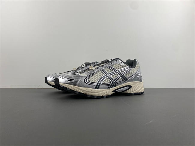 Asics Gel-Kahana TR V4 "White Silver"  1203A497-200