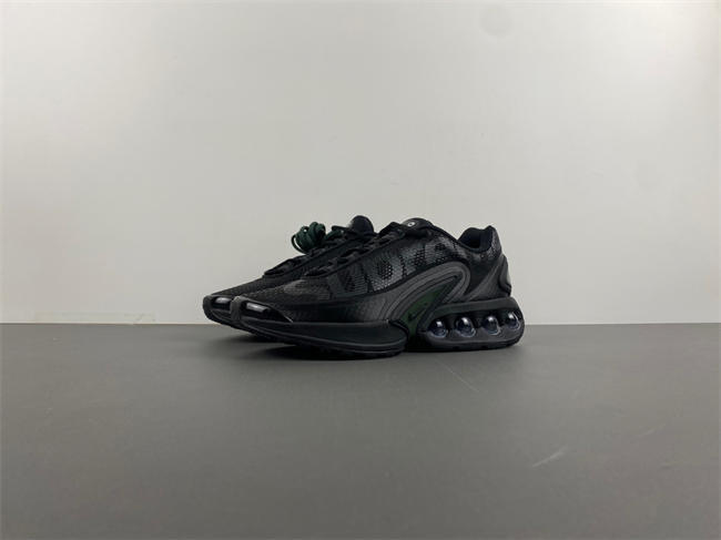 Supreme x Nike Air Max Dn “Black”  FZ4044-001