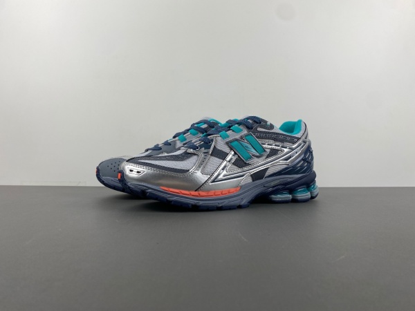 New Balance  M1906
