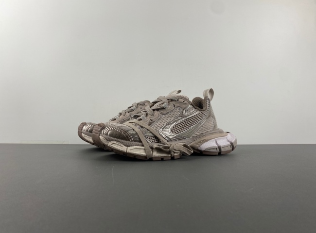 十 IAGA -PHANTOM SNEAKER  734734-W3XL5-4099