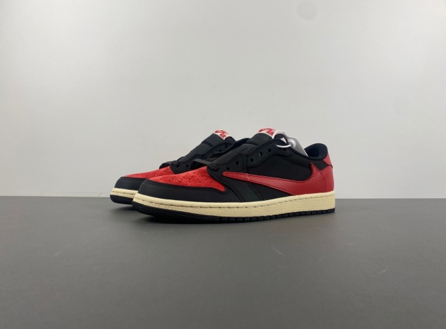 Travis Scott x Air Jordan 1 Low OG  DM7866-061