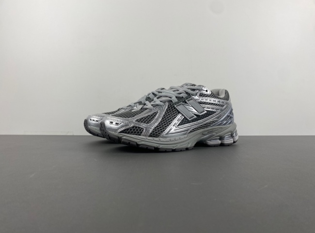 New Balance  M1906REH
