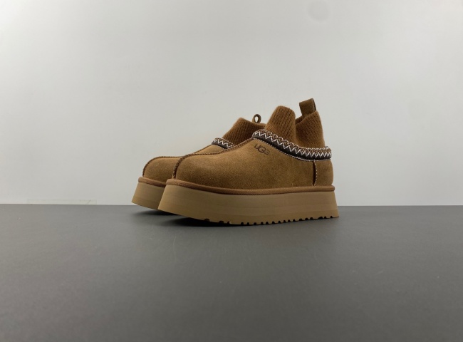 UGG (W)   W/5956
