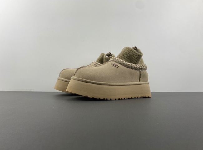 UGG (W)   W/5956