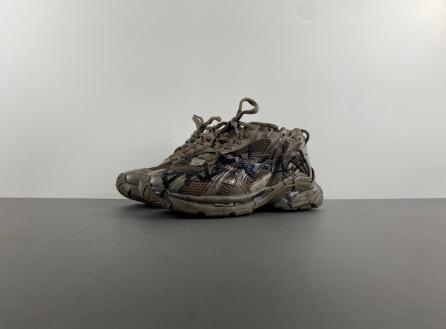 7.5Balenciaga/   677403W3RBQ 2010