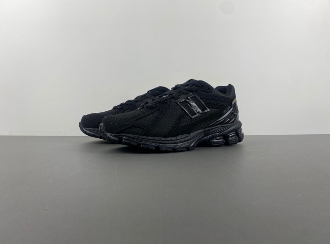 New Balance  M1906RWF