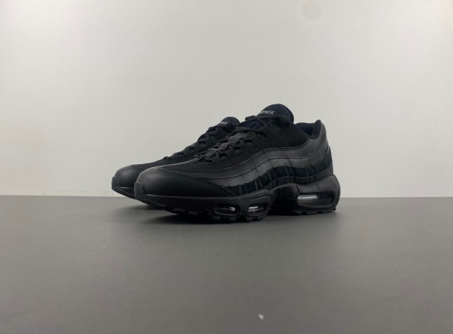Air Max 95 Essential 'Triple Black'   CL3705-001