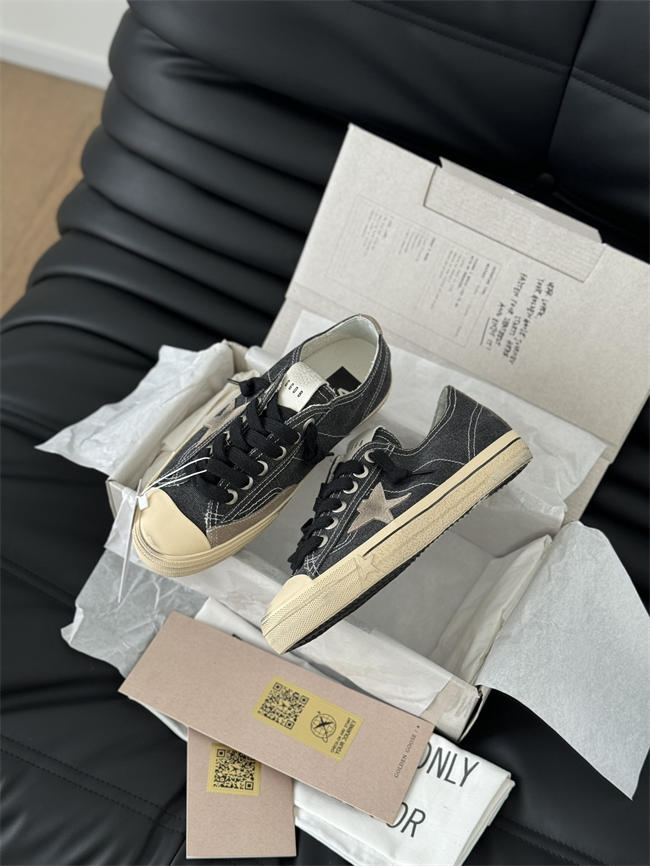Golden Goose Sneaker