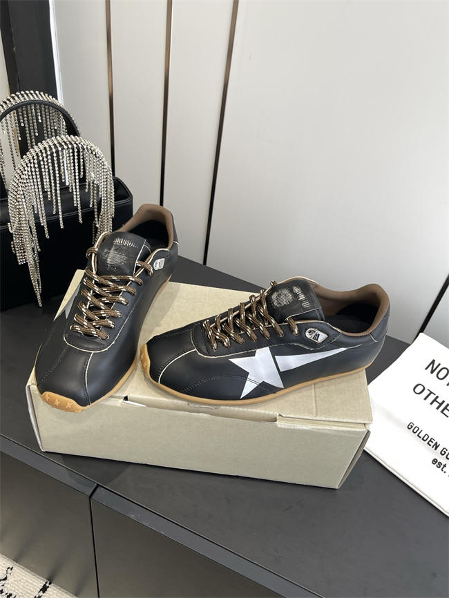 Golden Goose Sneaker