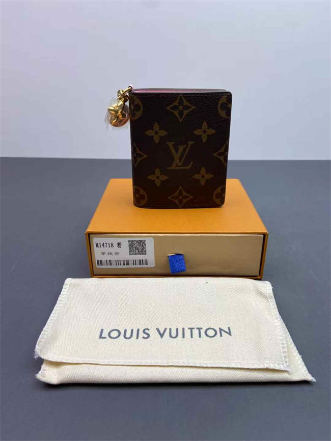 LV Charms Pocket Wallet
